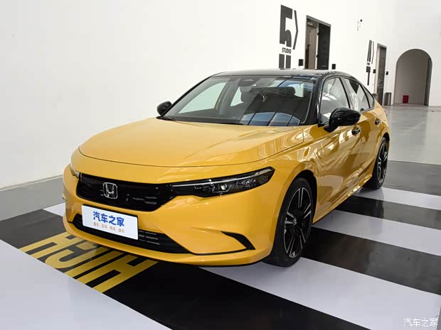 广汽本田 型格 2023款 HATCHBACK 240TURBO CVT幻夜·尊享版