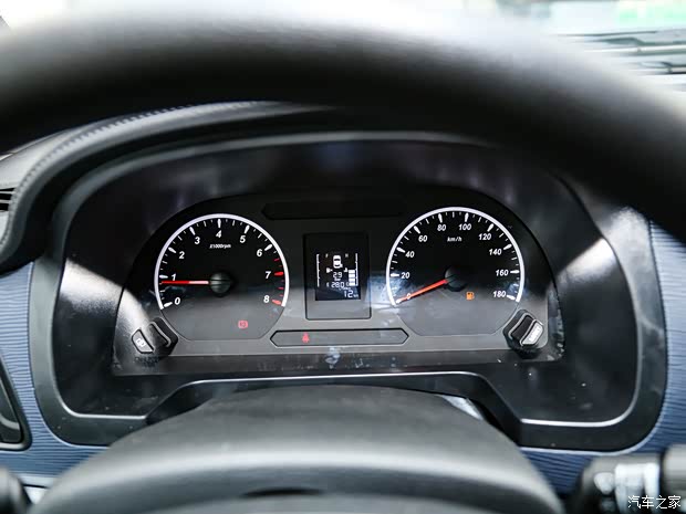 东风风行 菱智 2023款 M5L 1.6L 豪华型 7座 东风风行 菱智 2023款 M5L 1.6L 豪华型 7座