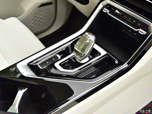 上汽通用五菱 五菱星辰 2022款 2.0L HEV 上汽通用五菱 五菱星辰 2022款 2.0L HEV