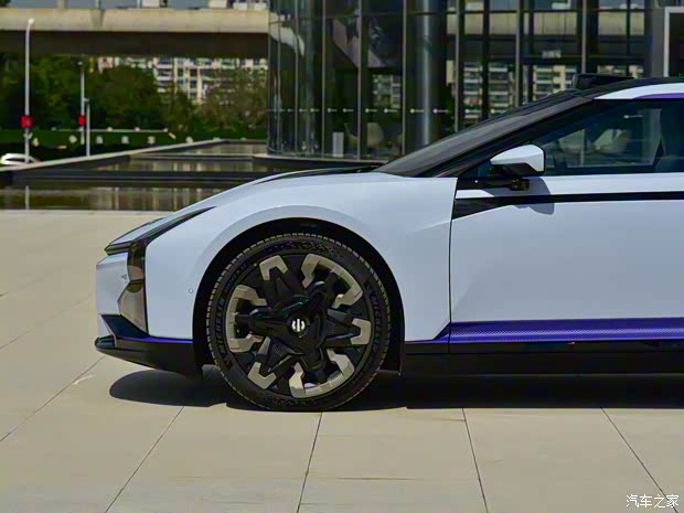 華人運(yùn)通 高合HiPhi Z 2023款 四座版