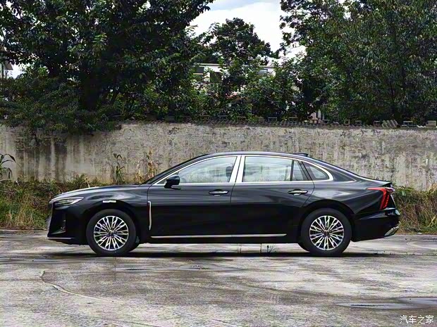 一汽红旗 红旗H5 2023款 1.5T DCT智联旗悦版 一汽红旗 红旗H5 2023款 1.5T DCT智联旗悦版