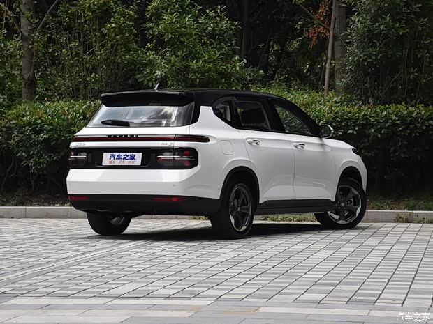 上汽通用五菱 新宝骏RM-5 2019款 1.5T CVT 24小时在线尊贵型 6座