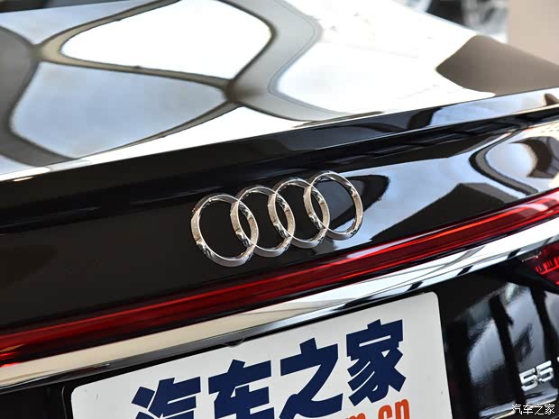 奥迪(进口) 奥迪A8 2018款 A8L 55 TFSI quattro投放版尊享型