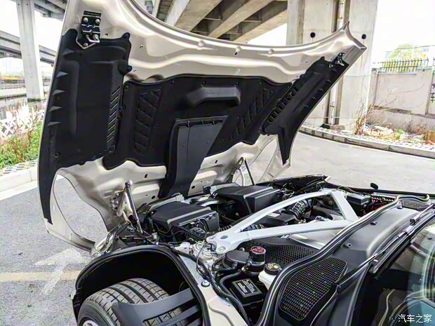 阿斯顿·马丁 阿斯顿·马丁DB11 2019款 4.0T V8 Volante