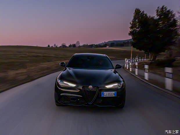 阿爾法·羅密歐 Giulia 2022款 Estrema