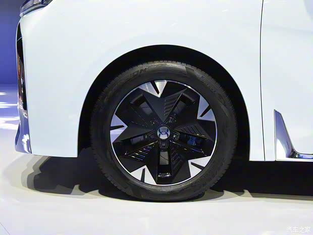 合创汽车 合创V09 2023款 基本型