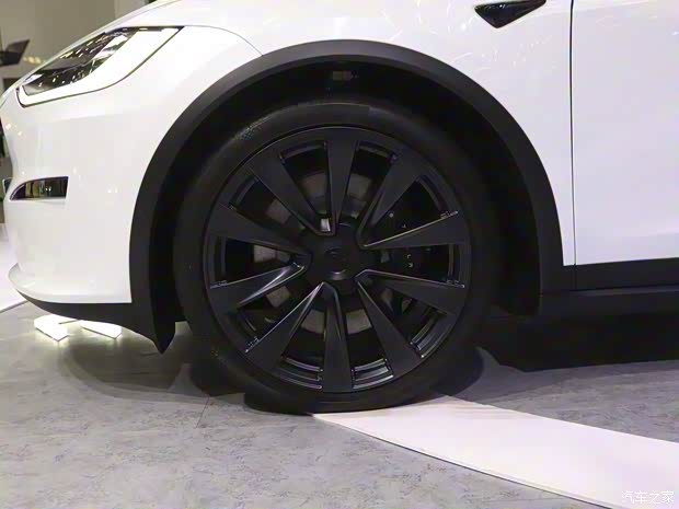 特斯拉（进口） Model X 2023款 三电机全轮驱动 Plaid版