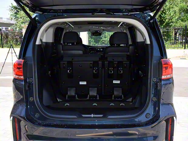 广汽乘用车 传祺GM8 2020款 大师版