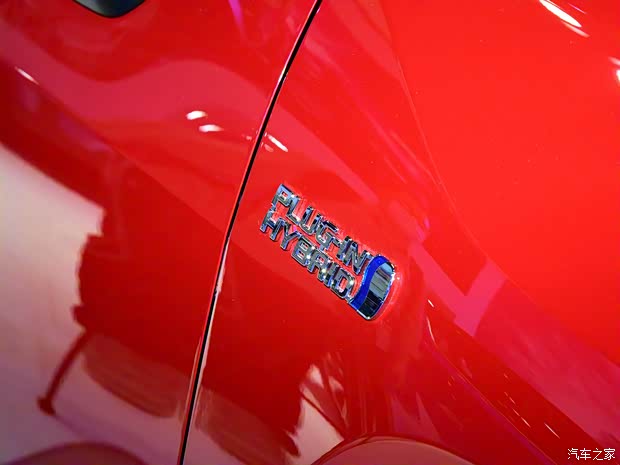 一汽丰田 RAV4荣放双擎E+ 2021款 2.5L 四驱旗舰Pro