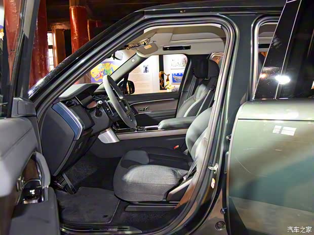 路虎(進(jìn)口) 攬勝 2022款 3.0 L6 400PS 典范加長(zhǎng)版