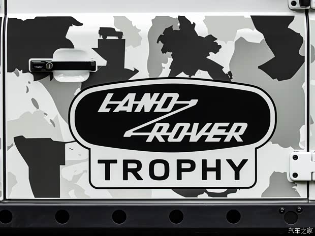 路虎(進口) 路虎衛(wèi)士 2022款 Works V8 Trophy II