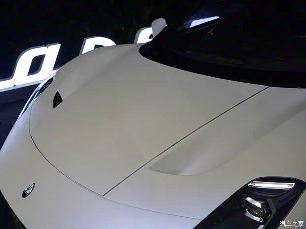 瑪莎拉蒂 瑪莎拉蒂M(fèi)C20 2020款 3.0T 標(biāo)準(zhǔn)版