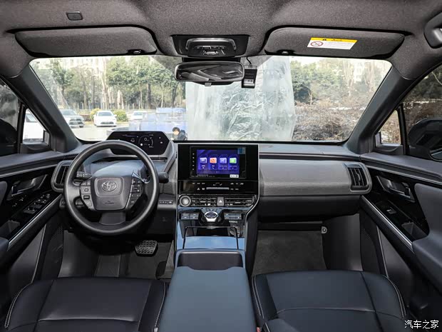 一汽豐田 一汽豐田bZ4X 2022款 兩驅(qū)長續(xù)航JOY版 一汽豐田 一汽豐田bZ4X 2022款 兩驅(qū)長續(xù)航JOY版