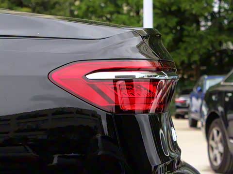 2019款 Plus A8L 50 TFSI quattro 豪华型 2019款 Plus A8L 50 TFSI quattro 豪华型