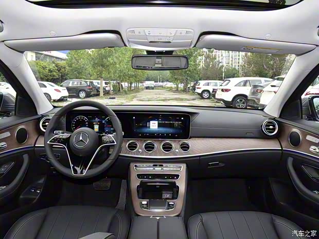 北京奔驰 奔驰E级新能源 2021款 E 350 e L 豪华型 北京奔驰 奔驰E级新能源 2021款 E 350 e L 豪华型