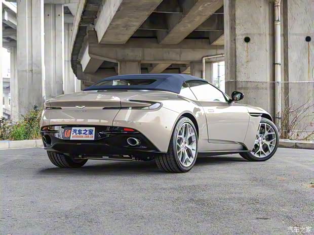 阿斯顿·马丁 阿斯顿·马丁DB11 2019款 4.0T V8 Volante