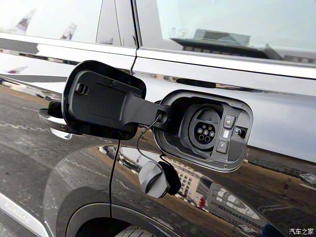 奥迪(进口) 奥迪Q7新能源 2017款 45 e-tron 奥迪(进口) 奥迪Q7新能源 2017款 45 e-tron