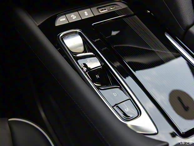 上汽通用別克 昂科旗 2022款 652T 四驅(qū)尊享旗艦型 6座