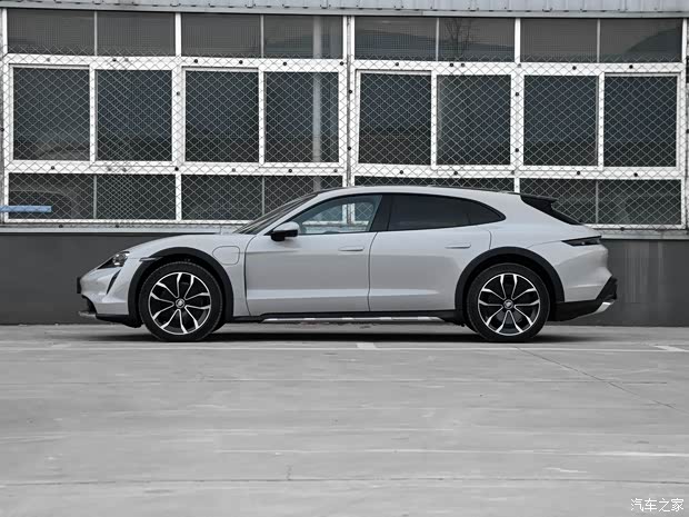 保時(shí)捷 Taycan 2022款 Taycan 4 Cross Turismo