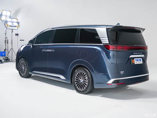 騰勢(shì)汽車(chē) 騰勢(shì)D9 2022款 DM-i 970 四驅(qū)旗艦型