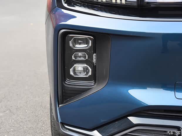 睿藍(lán)汽車 睿藍(lán)9 2023款 創(chuàng)始版 6座