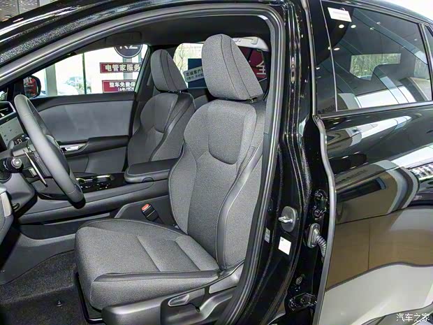 雷克萨斯 雷克萨斯RZ 2023款 450e 四驱纵行版 雷克萨斯 雷克萨斯RZ 2023款 450e 四驱纵行版