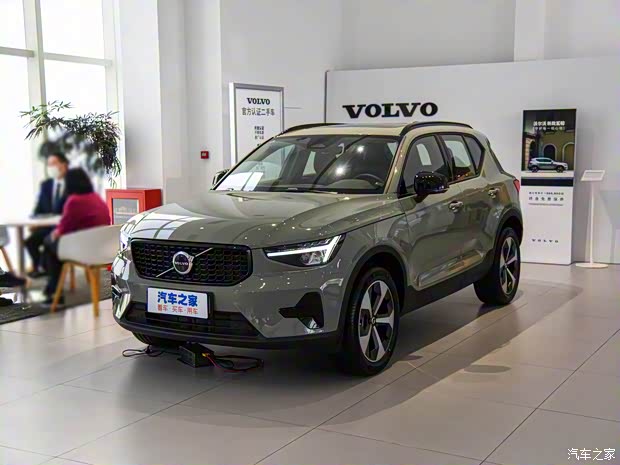 沃爾沃亞太 沃爾沃XC40 2023款 B4 四驅(qū)智遠運動版