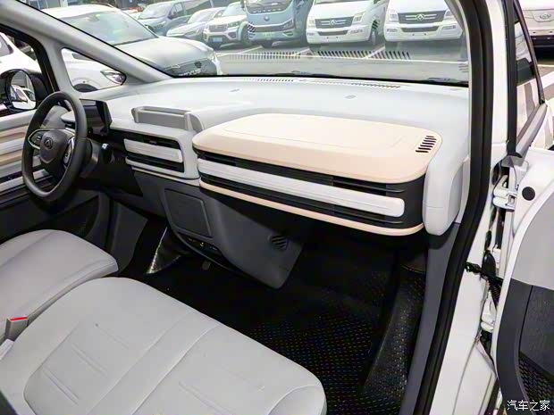 上汽大通 上汽大通MAXUS 大拿V1 2023款 V1+ 短轴低顶（42kWh）