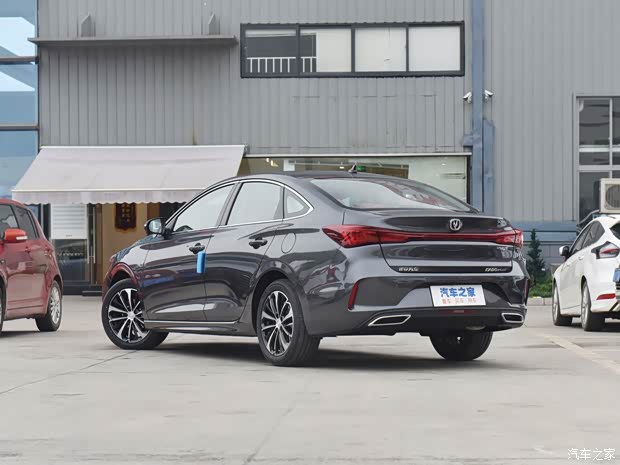 长安汽车 逸动 2022款 PLUS 蓝鲸NE 1.4T GDI DCT高配版