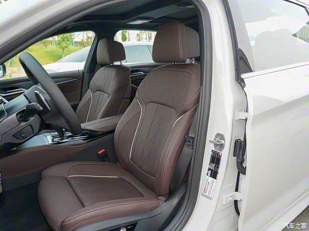 华晨宝马 宝马5系 2022款 改款二 530Li 尊享型 M运动套装