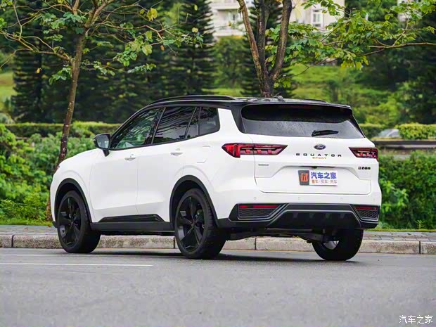 江铃福特 领睿 2022款 极境 EcoBoost 170 魅影 江铃福特 领睿 2022款 极境 EcoBoost 170 魅影