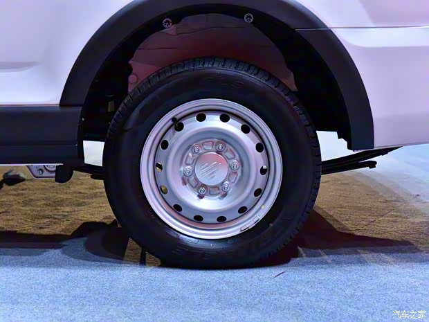 北汽瑞翔 博騰V2 2022款 1.5L客車舒適型