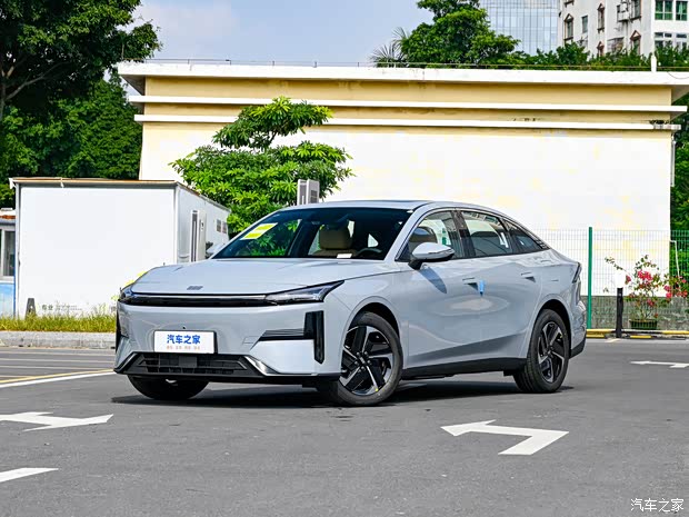 吉利汽车 银河L6 2023款 60km AIR 吉利汽车 银河L6 2023款 60km AIR