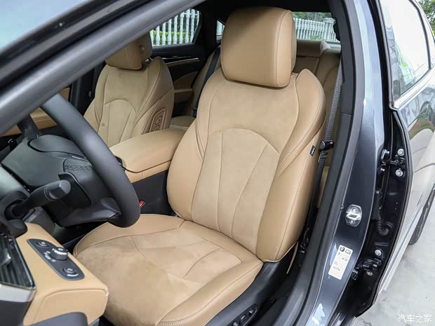 上汽通用别克 君越 2020款 652T 尊贵型