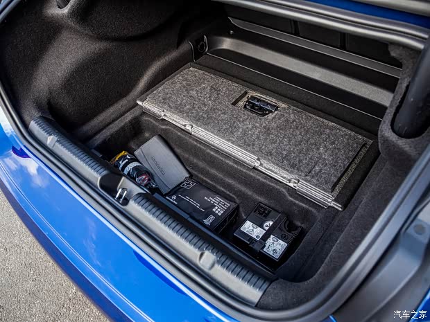 梅賽德斯-EQ 奔馳EQE(海外) 2022款 500 4MATIC AMG Line