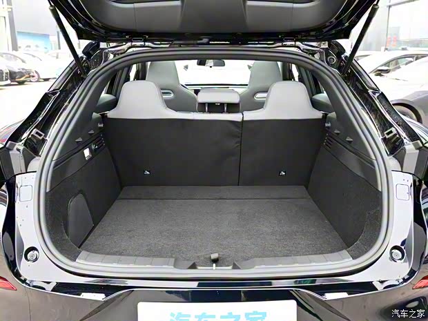 長安汽車 長安UNI-T 2023款 1.5T 尊貴型 長安汽車 長安UNI-T 2023款 1.5T 尊貴型