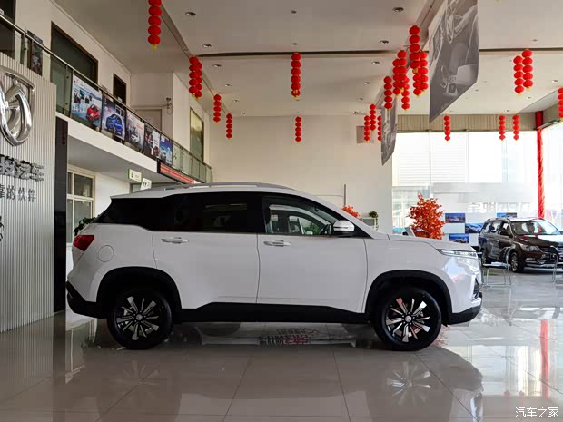 上汽通用五菱 宝骏530 2018款 1.5T 手动尊贵型