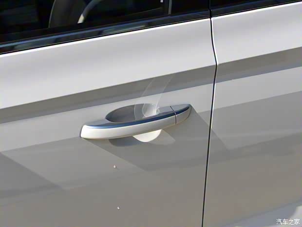 上汽通用五菱 宝骏360 2019款 1.5L CVT基本型