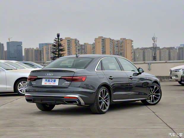 一汽-大众奥迪 奥迪A4L 2020款 45 TFSI quattro 臻选动感型