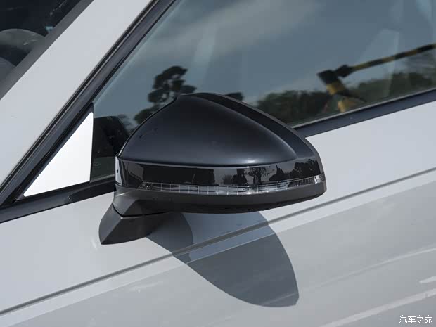 Audi Sport 奧迪RS 4 2023款 RS4 Avant 黑曜版