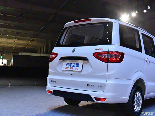 北汽瑞翔 博腾V1 2022款 1.5L乘用车舒适型R15C1