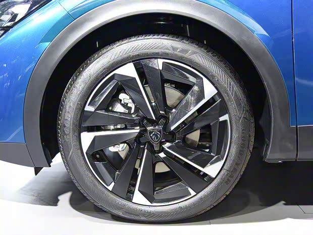 東風(fēng)標(biāo)致 標(biāo)致408X 2023款 高配版