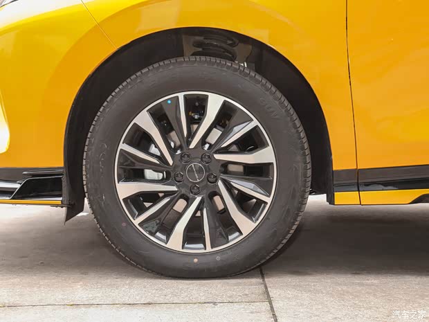 東風(fēng)風(fēng)行 風(fēng)行T5 EVO 2022款 1.5TD DCT星耀版 熱浪