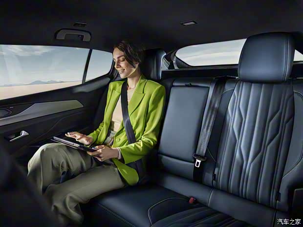 东风标致 标致408X 2023款 高配版 东风标致 标致408X 2023款 高配版