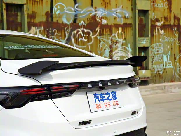 吉利汽车 缤瑞 2022款 缤瑞COOL 1.5T DCT电掣版