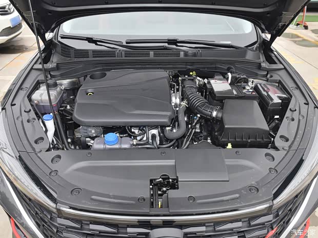 长安汽车 逸动 2022款 PLUS 蓝鲸NE 1.4T GDI DCT高配版