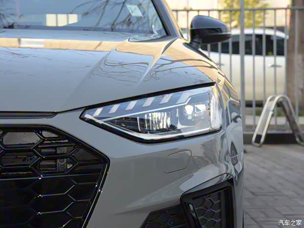 奥迪(进口) 奥迪A4(进口) 2022款 Avant 40 TFSI 先锋派星辰版