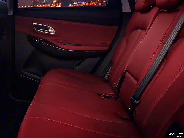 長(zhǎng)安汽車 長(zhǎng)安歐尚X7 PLUS 2022款 紅版