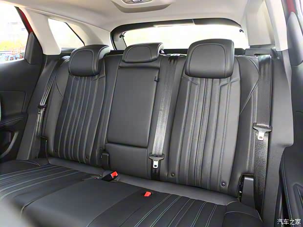 東風(fēng)標(biāo)致 標(biāo)致4008 2022款 400THP 炫夜科技版