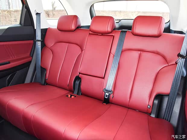 長安汽車 長安歐尚X7 PLUS 2022款 1.5T 藍鯨自動紅版